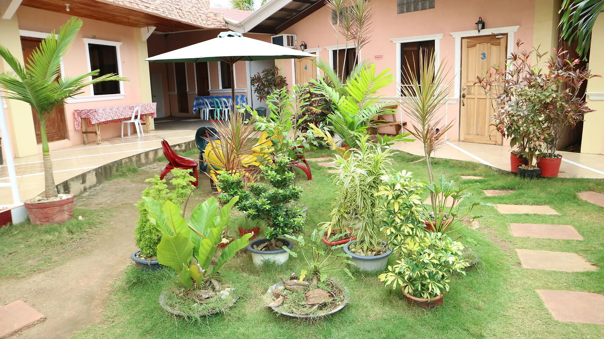 Coco Mango'S Place Panglao Resort
